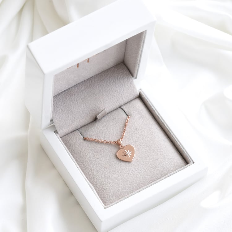 Pozlacený přívěsek ve tvaru srdce 81644