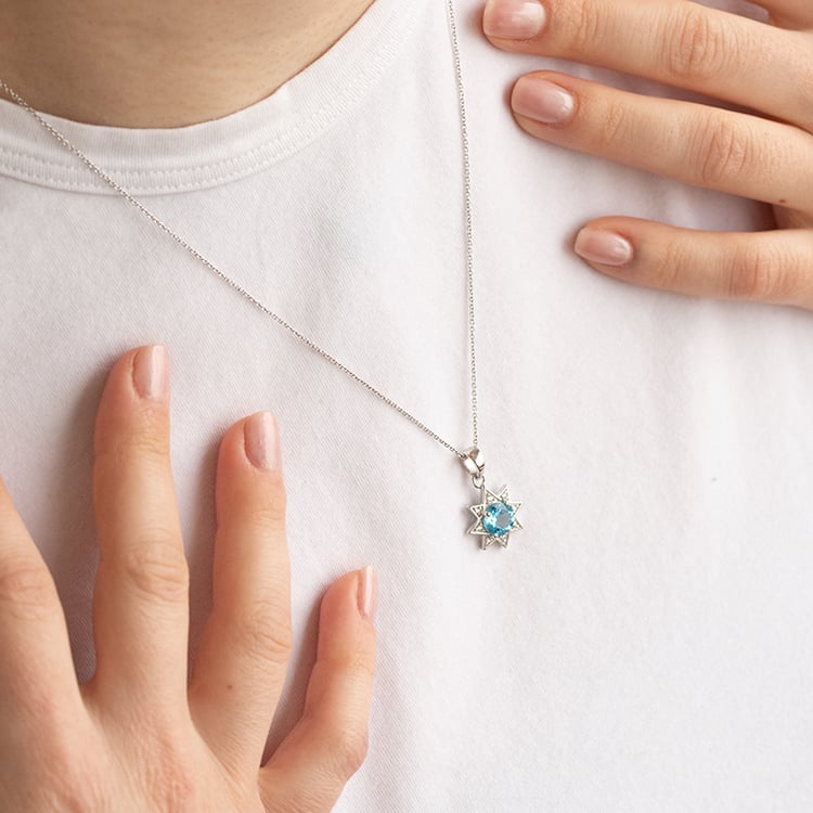 Stříbrný přívěsek s topazem a zirkony ve tvaru hvězdy Bohemia 135342