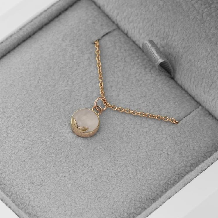 Náhrdelník s růženínem 50544