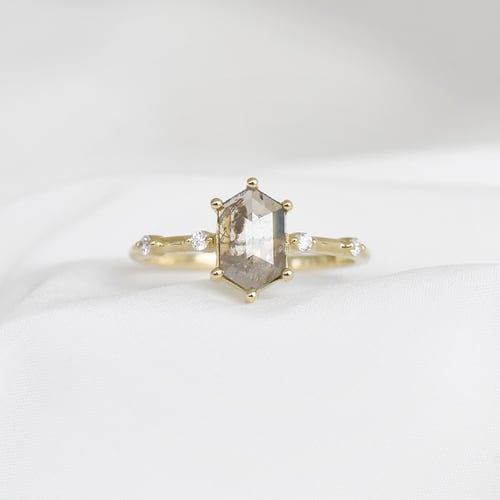 Prsten s hexagon salt and pepper diamantem Justine