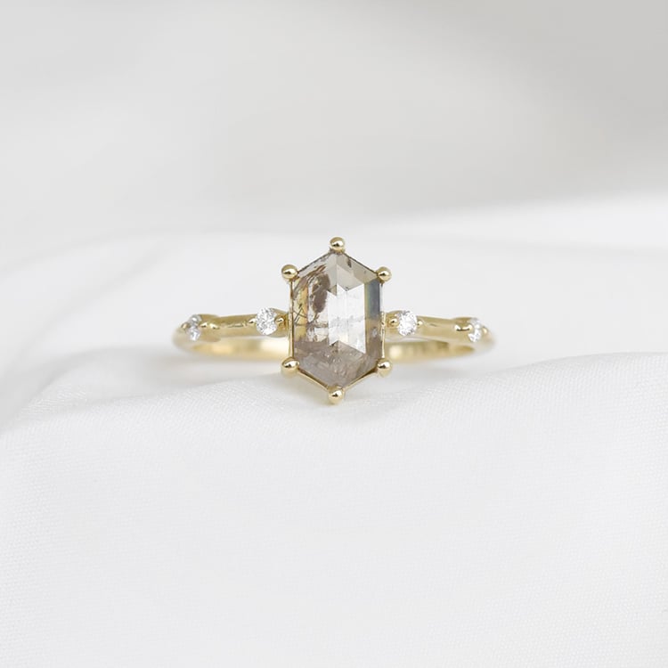 Prsten se salt and pepper diamantem 91027