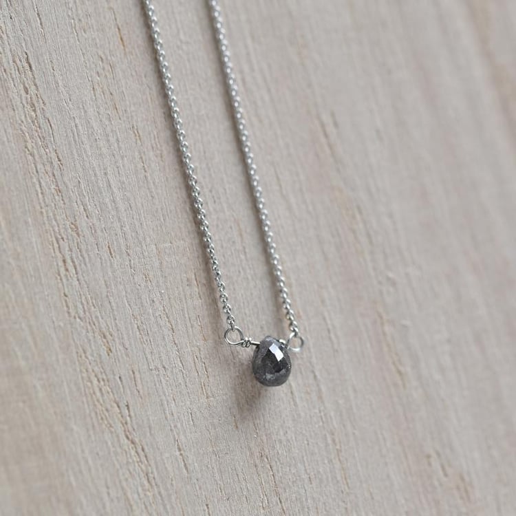 Náhrdleník s diamantem 31763