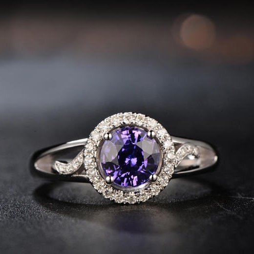 Ametystový prsten z bílého zlata 9862