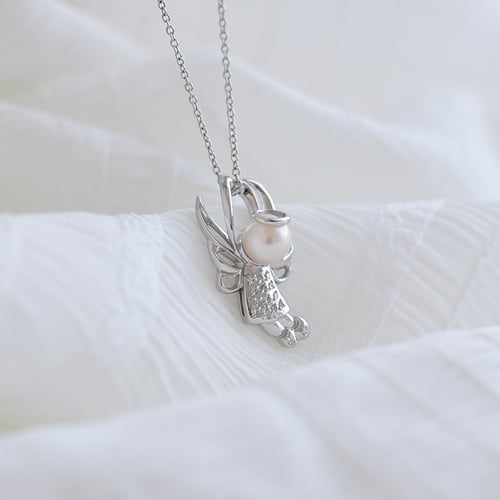 Stříbrný anděl s perlou a lab-grown diamanty Angel