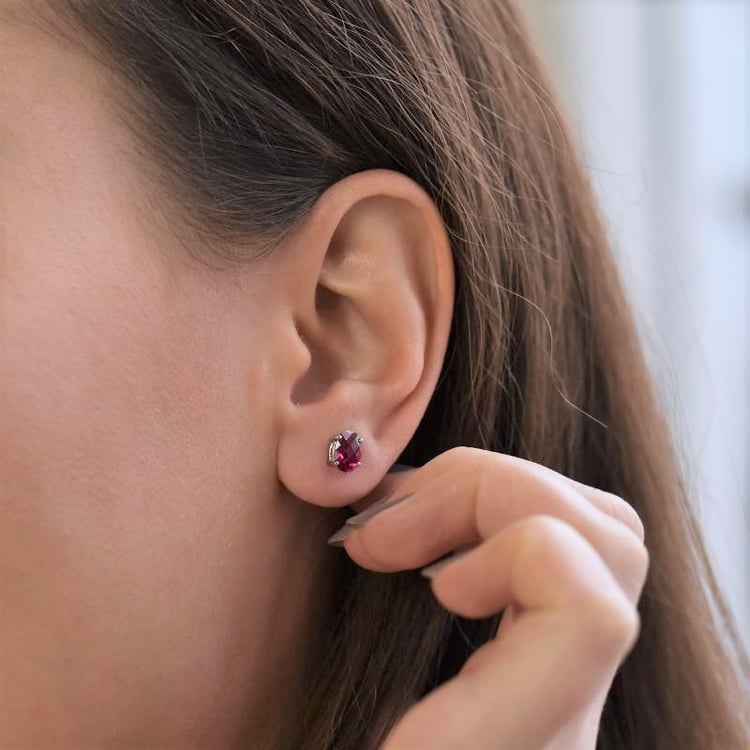 Náušnice s rubíny 104544