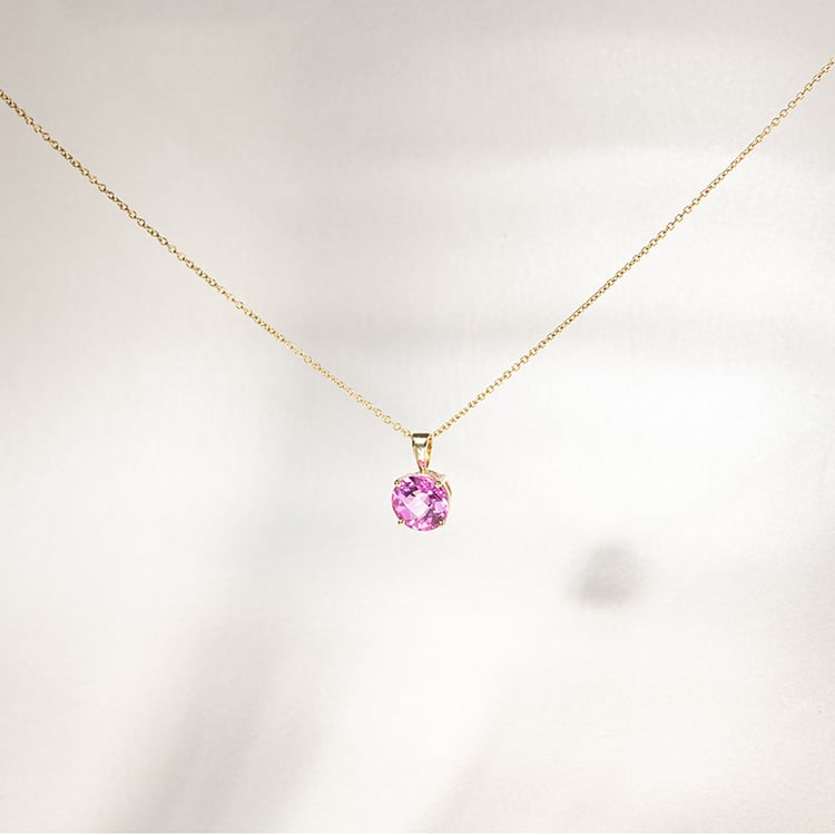 Růžový safír ve zlatém přívěsku Icy 135235
