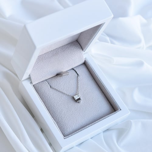 Náhrdelník s moissanitem a salt and pepper diamanty Ivano