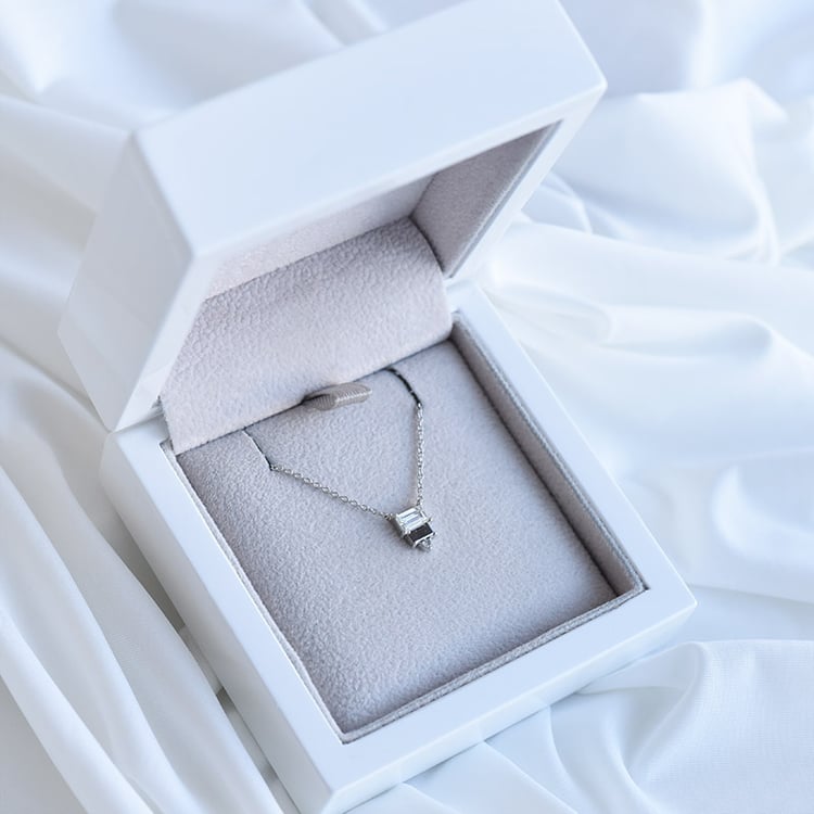 Náhrdelník s moissanitem 92568