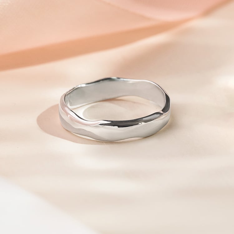 Nepravidelné zlaté snubní prsteny s diamanty Parnell 156322