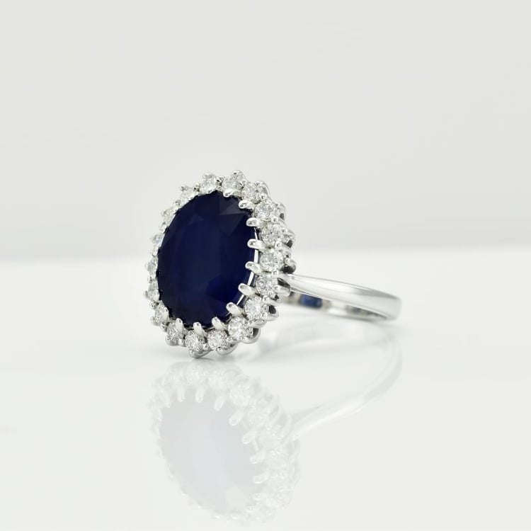 Prsten se safírem a diamanty 13107