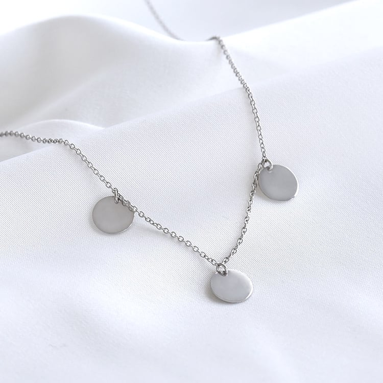 Řetízek s penízky a gravírem z bílého zlata 79996