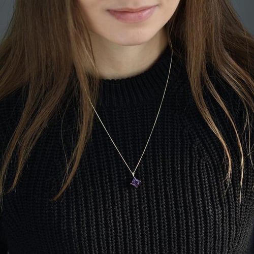 Zlatý přívěsek s princess alexandritem Arnes