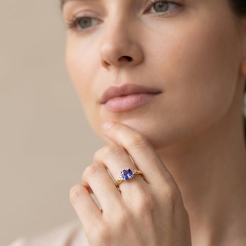 Rozvodový zlatý prsten s tanzanitem a diamanty Hal