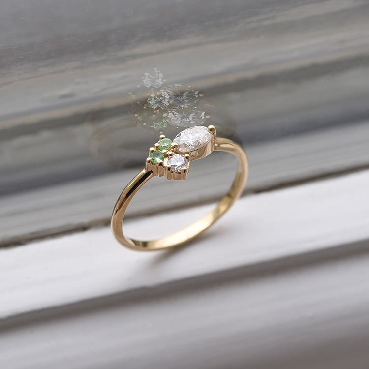 Prsten s moissanity a tsavorit granáty 84397