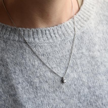 Platinový přívěsek s diamantem Ivory