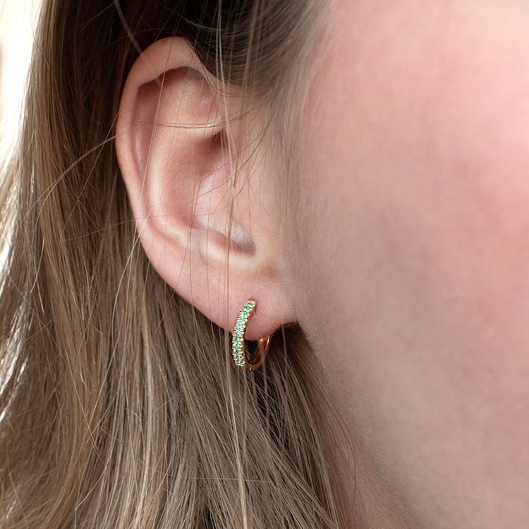 Elegantní kruhové náušnice se smaragdy Gomati 134935