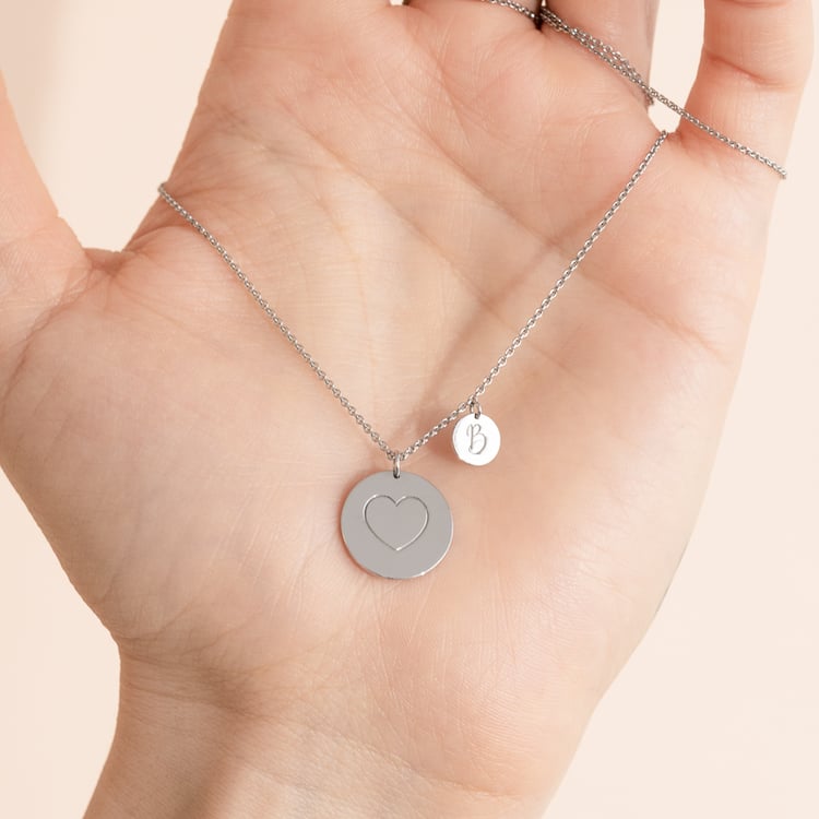 Náhrdelník se srdcem a gravírem písmene Kadie 119447