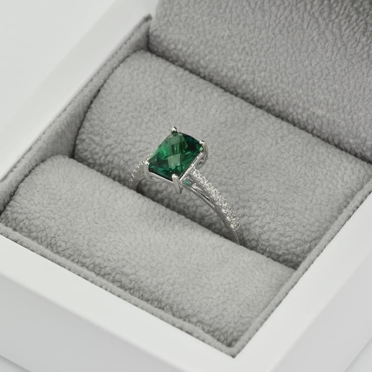 Prsten se smaragdem 38275