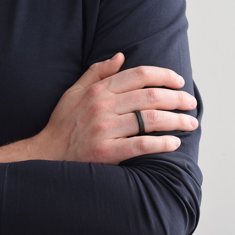 Ploché karbonové snubní prsteny s diamanty Minnith 125199