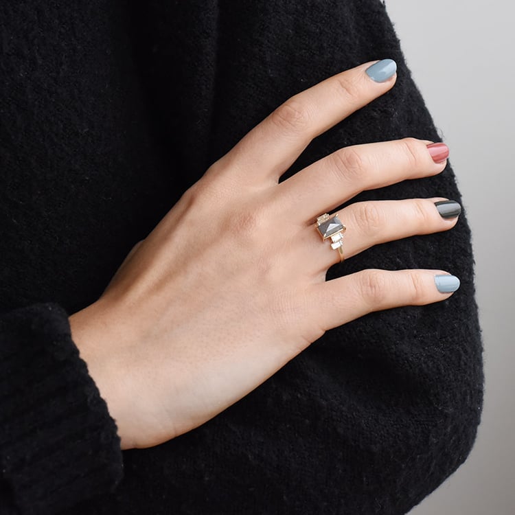 Prsten s baguette diamanty a safíry 91047