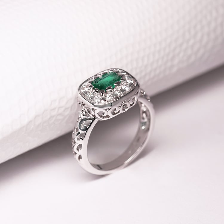 Zlatý prsten s emerald smaragdem a diamanty Mareia 116065
