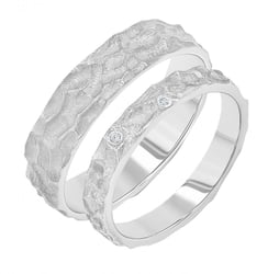 Snubní prsteny s atypickým povrchem Marry