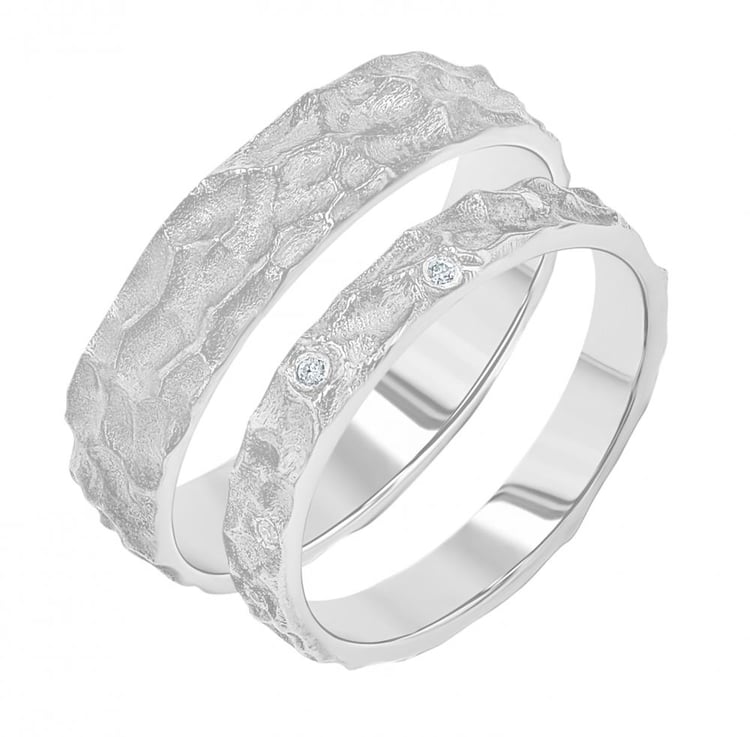 Snubní prsteny s atypickým povrchem Marry