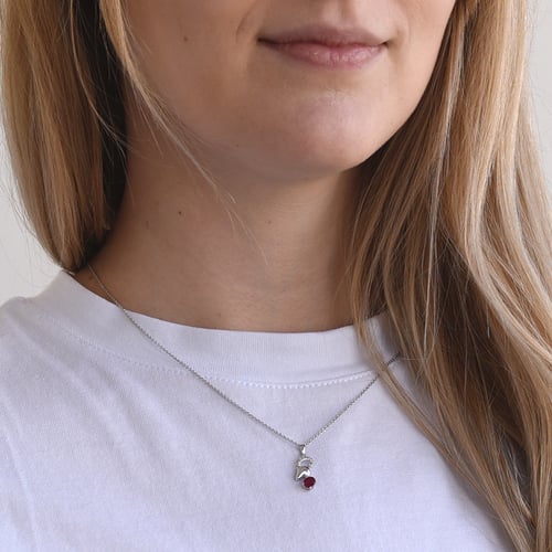 Přívěsek ve znamení Berana s rubínem a diamanty Carnero