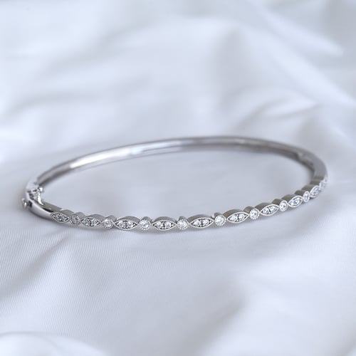 Náramek s blyštivými lab-grown diamanty Arissa