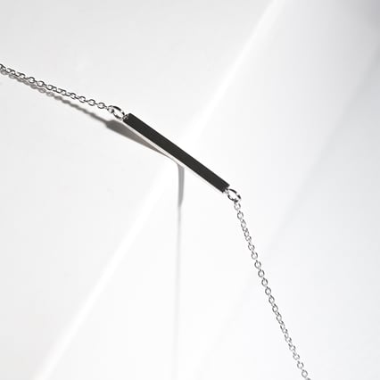 Zlatý minimalistický náramek Bar