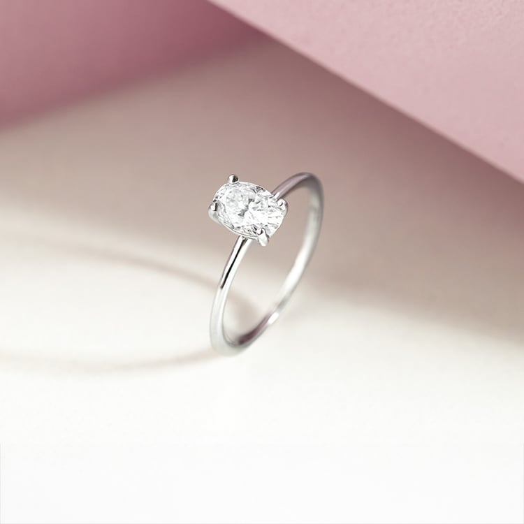 Zásnubní prsten s oval diamantem Frost 151495