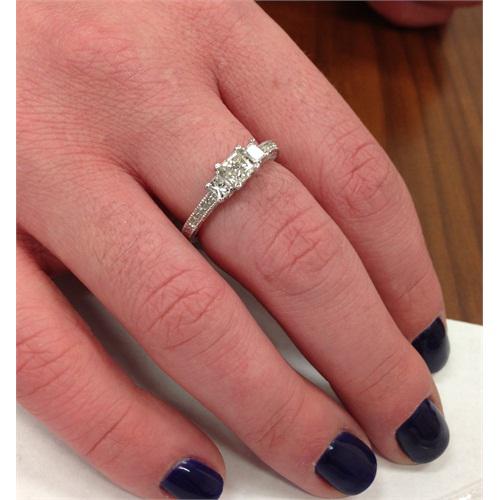 Diamantový zásnubní prsten 4514