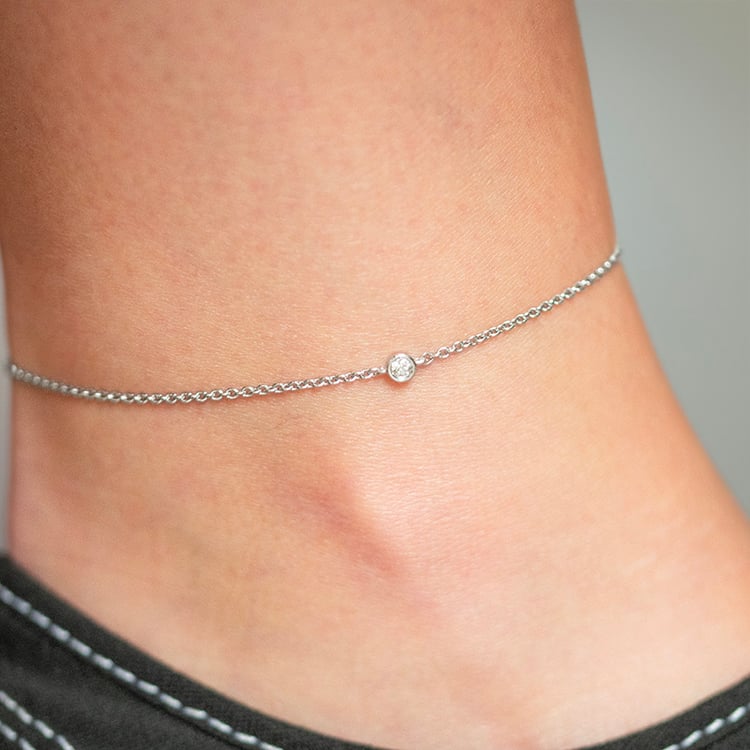 Stříbrný minimalistický náramek na nohu s lab-grown diamantem Aimie 140795