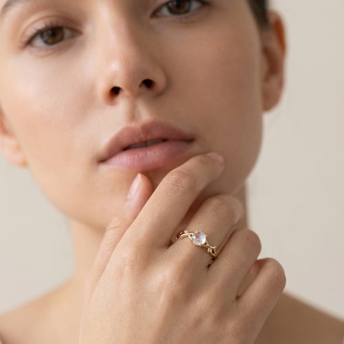 Rozvodový prsten s měsíčním kamenem a diamanty Harry