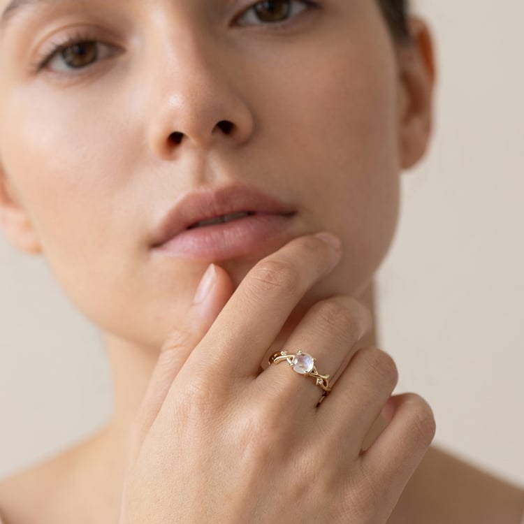 Rozvodový prsten s měsíčním kamenem a diamanty Harry 165666