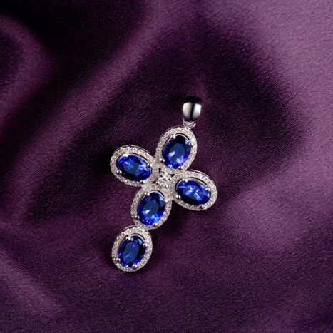 Přívěsek ze zlata s tanzanity a diamanty 3681