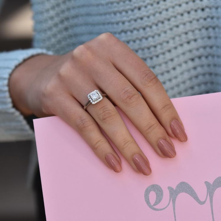 Zásnubní prsten z platiny 38050