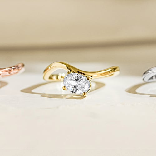Zásnubní prsten s oválným lab-grown diamantem Carrie