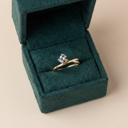 Rozvodový prsten s oválným akvamarínem Robby