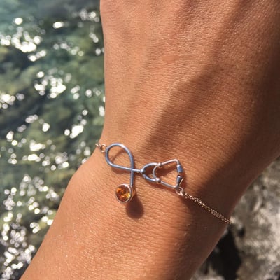 Náramek s fonendoskopem