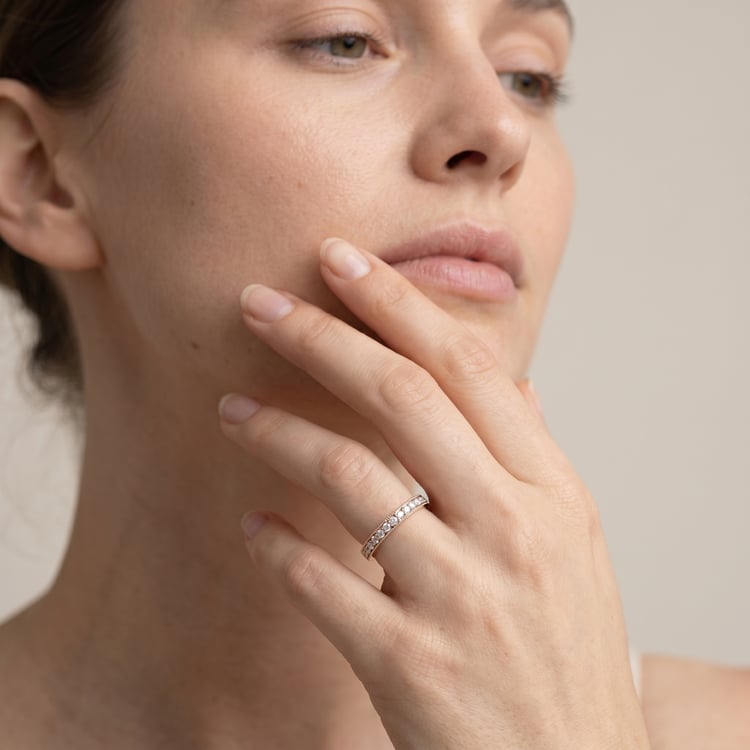 Eternity prsten plný lab-grown diamantů z oříškového zlata Minke 166827