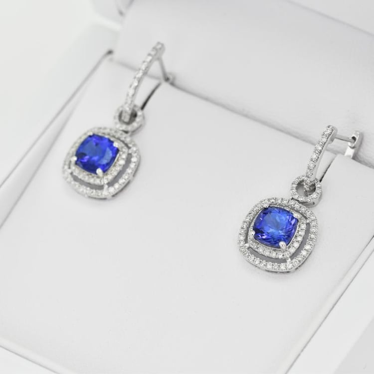 Náušnice s cushion tanzanity 17454