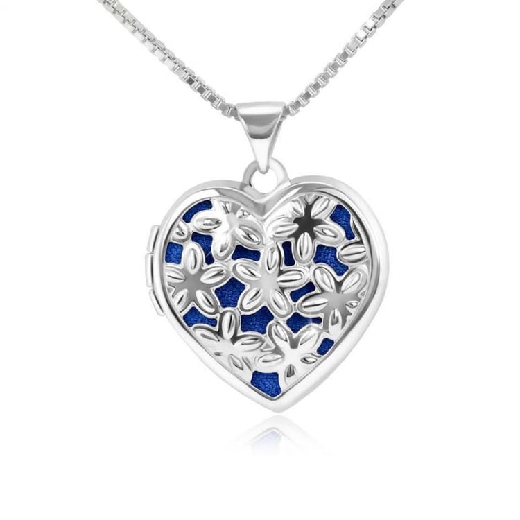 Stříbrný medailon