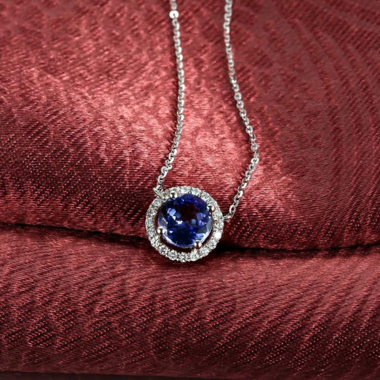 Modrý tanzanit a diamanty 5258