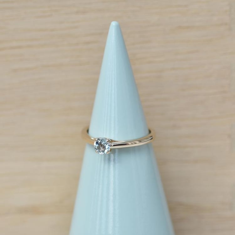 Zásnubní prsten ze žlutého zlata s akvamarínem 45091