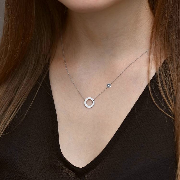 Stříbrný kruhový náhrdelník s diamantem Emelda 115603