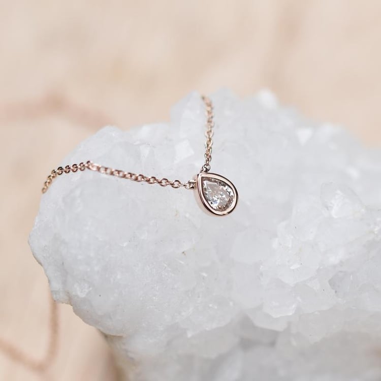 Zlatý náhrdelník s certifikovaným diamantem 48949