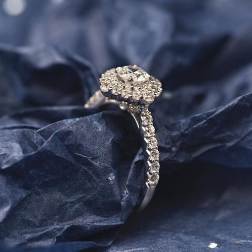 Dvojitý halo zásnubní prsten s lab-grown diamanty Belen