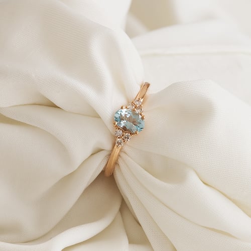 Elegantní prsten s akvamarínem a diamanty Sheldo