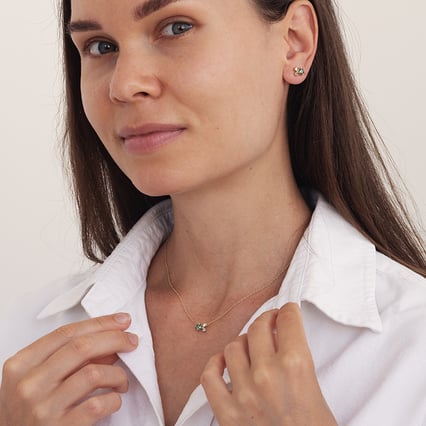 Cluster kolekce šperků se zelenými diamanty a drahokamy Halli